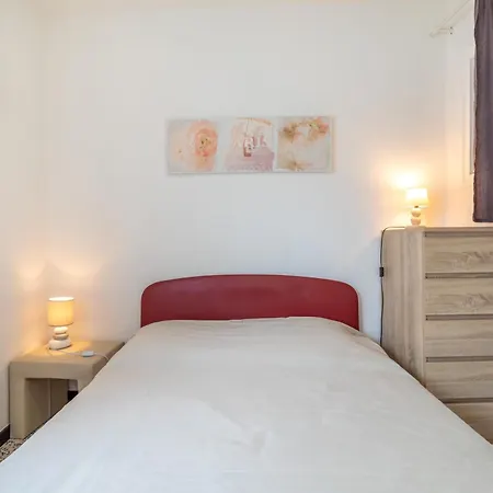 מלון Petite Maison Proche 3 Etoile