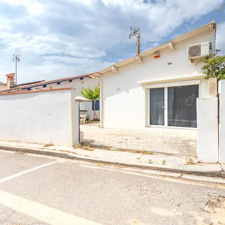 Petite Maison Proche 3 Etoile מלון